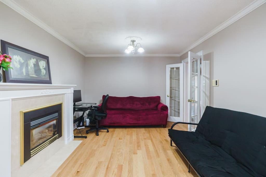 Beautiful Home 4 Bed, 3 Bath, Garage, Backyard! Mississauga Exteriör bild