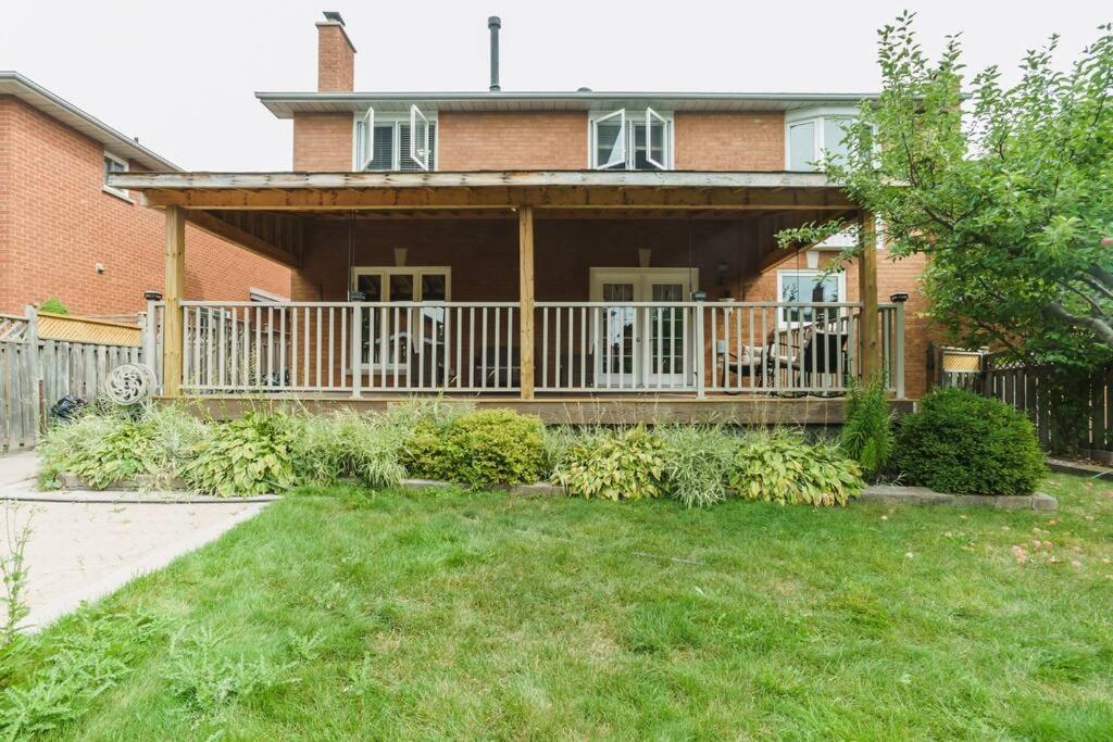 Beautiful Home 4 Bed, 3 Bath, Garage, Backyard! Mississauga Exteriör bild